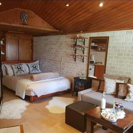 Czarina Cabin הבקתה הקיסרית והדירה הקיסרית Czarina Apartment Caesarea Buitenkant foto